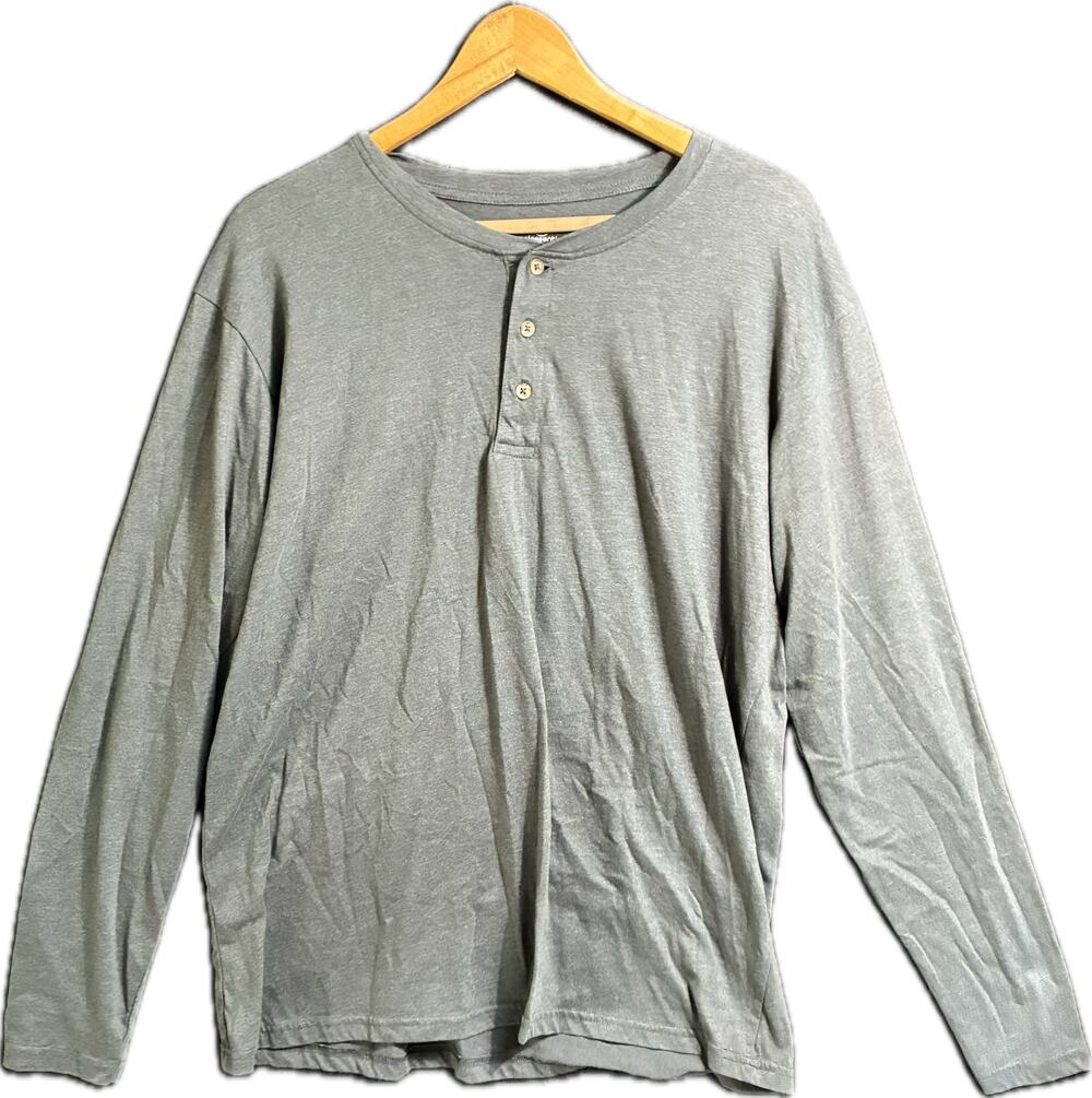 Real Essentials Men's Long Sleeve Pullover Size L Three Buttons
